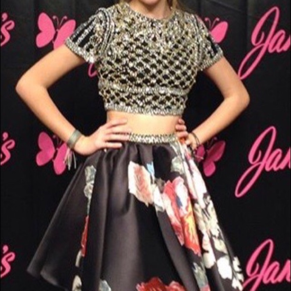 Social dress, prom dress, sweet 16